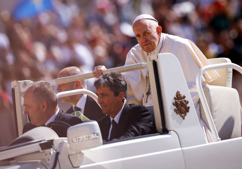 &copy; Reuters. Papa Francisco durante audiência geral no Vaticano
11/05/2022 REUTERS/Guglielmo Mangiapane