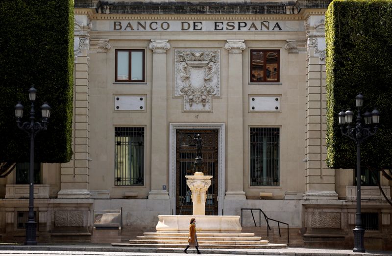 Spain's economy could grow around 4% in 2022, central bank says