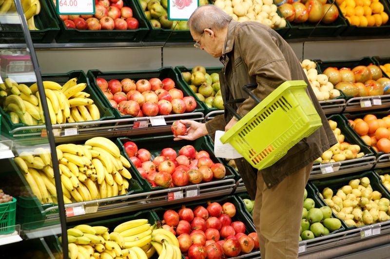 Russian weekly inflation eases further after recent spike
