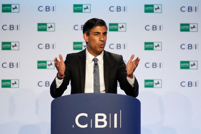 © Reuters. Britain's Chancellor of the Exchequer Rishi Sunak speaks at the Confederation of British Industry's (CBI) annual dinner in London, Britain, May 18, 2022. Peter Nicholls/REUTERS