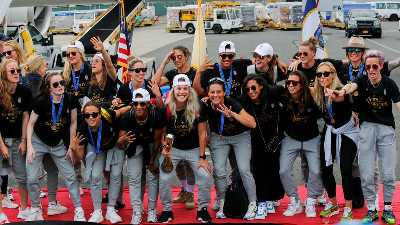 &copy; Reuters. Time de futebol feminino dos EUA. 
08/07/2019 
REUTERS/Eduardo Munoz/