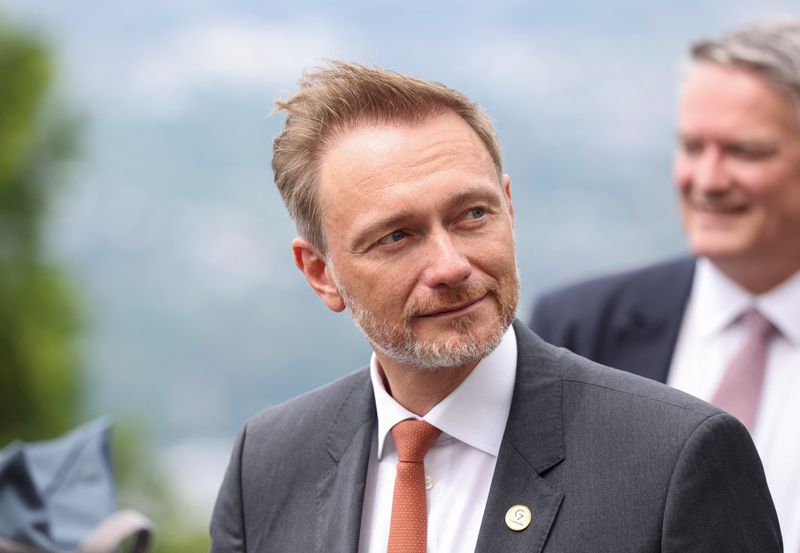 &copy; Reuters. Germany's Finance Minister Christian Lindner looks on after a family photo during the G7 Summitin Koenigswinter, near Bonn, Germany May 19, 2022. REUTERS/Thilo Schmuelgen