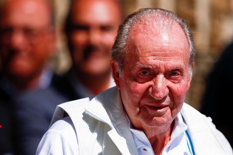 &copy; Reuters. Former Spanish King Juan Carlos arrives at Sanxenxo Sailing Club to take part in a sailing regatta in Sanxenxo, Spain May 20, 2022. REUTERS/Pedro Nunes