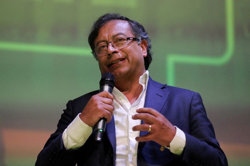 &copy; Reuters. Candidato à Presidência da Colômbia Gustavo Petro durante debate em Bogotá
29/03/2022 REUTERS/Luisa Gonzalez