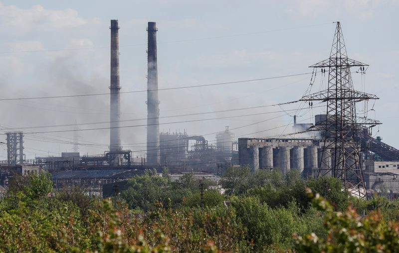 © Reuters. A view shows Azovstal steel mill during Ukraine-Russia conflict in the southern port city of Mariupol, Ukraine May 20, 2022. REUTERS/Alexander Ermochenko