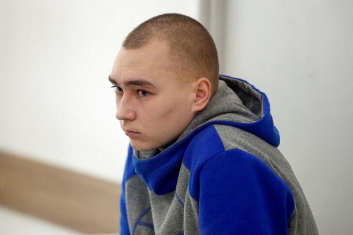 ロシア軍兵士に終身刑、ウクライナで初の戦争犯罪裁判