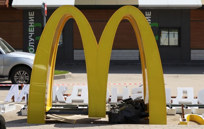 'Golden Arches' come down near Moscow as McDonald's Russia rebrand begins