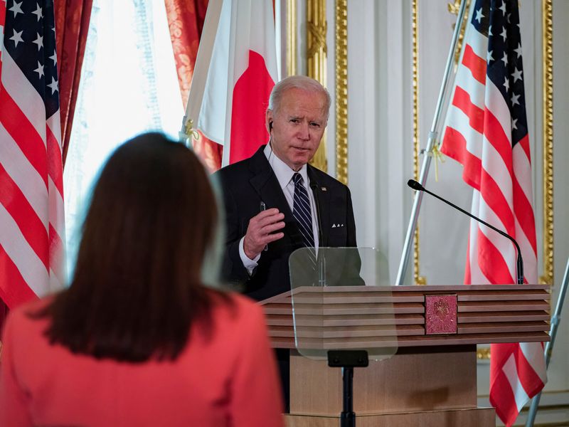 &copy; Reuters. 　５月２３日、  政治の世界では、物事の本質をあえて口にすると失敗するという格言がある。写真は同日、東京・迎賓館で記者会見に臨むバイデン米大統領。代表撮影（２０２２年　ロイ