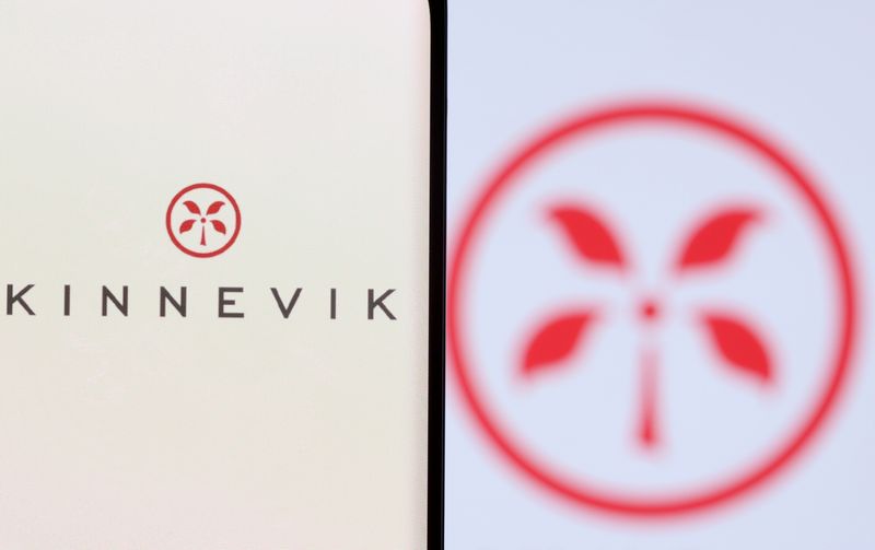 &copy; Reuters. FILE PHOTO: Kinnevik AB logo is seen on a smartphone in front of displayed same logo in this illustration taken, December 1, 2021. REUTERS/Dado Ruvic/Illustration