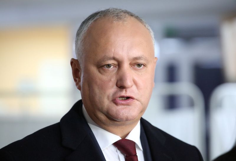 &copy; Reuters. Il capo del partito di opposizione filorusso della Moldavia, l'ex presidente Igor Dodon a Chisinau, Moldavia. 15 novembre 2020. REUTERS/Vladislav Culiomza