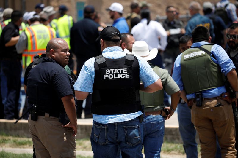 Atirador mata 14 crianças e uma professora em escola no Texas
