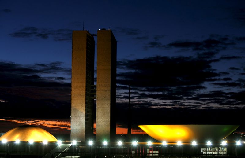 &copy; Reuters. Vista do prédio do Congresso Nacional em Brasília
17/04/2016 REUTERS/Paulo Whitaker