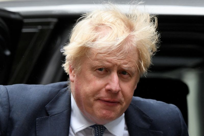 &copy; Reuters. Premiê britânico, Boris Johnson, retorna à residência oficial de Downing Street, em Londres, após responder perguntas no Parlamento do Reino Unido
25/05/2022 REUTERS/Toby Melville
