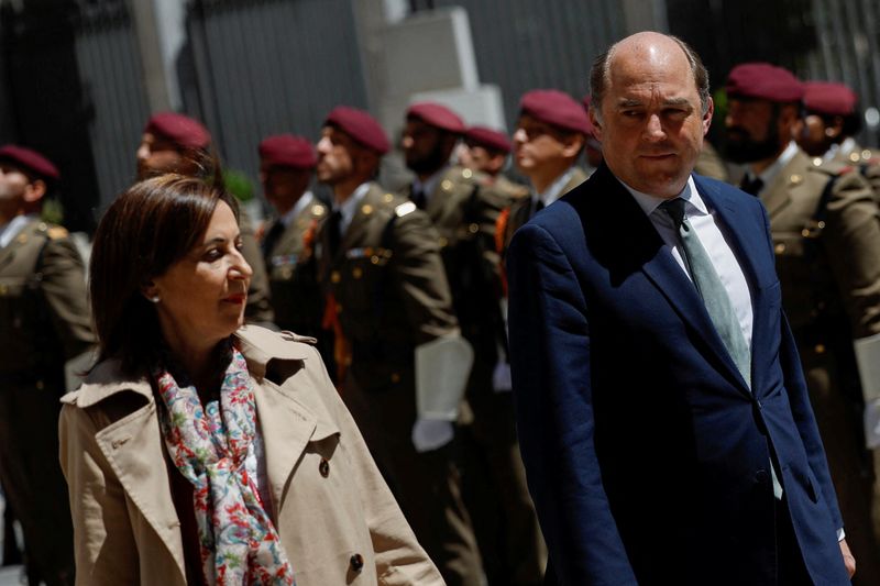 &copy; Reuters. British Defence Secretary Ben Wallace attends a welcome ceremony with Spanish Defence Minister Margarita Robles at the Defence Ministry headquarters in Madrid, Spain, May 25, 2022. REUTERS/Susana Vera