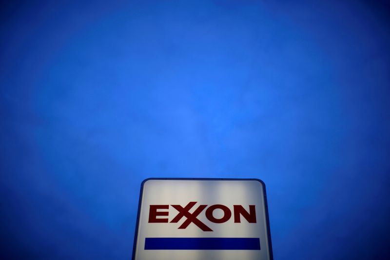 U.S. Oil investors back energy transition plans at shareholder meetings