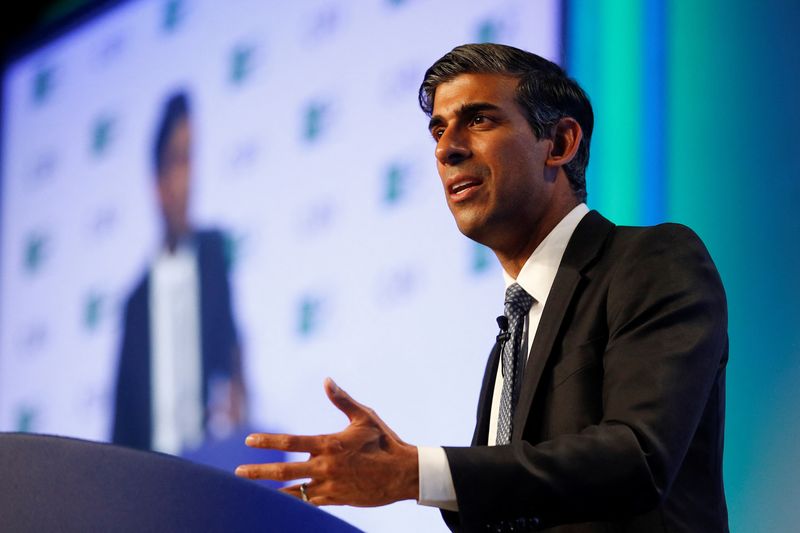 &copy; Reuters. FILE PHOTO: Britain's Chancellor of the Exchequer Rishi Sunak speaks at the Confederation of British Industry's (CBI) annual dinner in London, Britain, May 18, 2022. Peter Nicholls/REUTERS