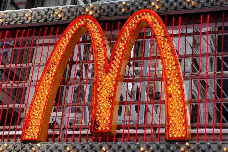 Shareholders reelect McDonald’s directors, Icahn loses board battle
