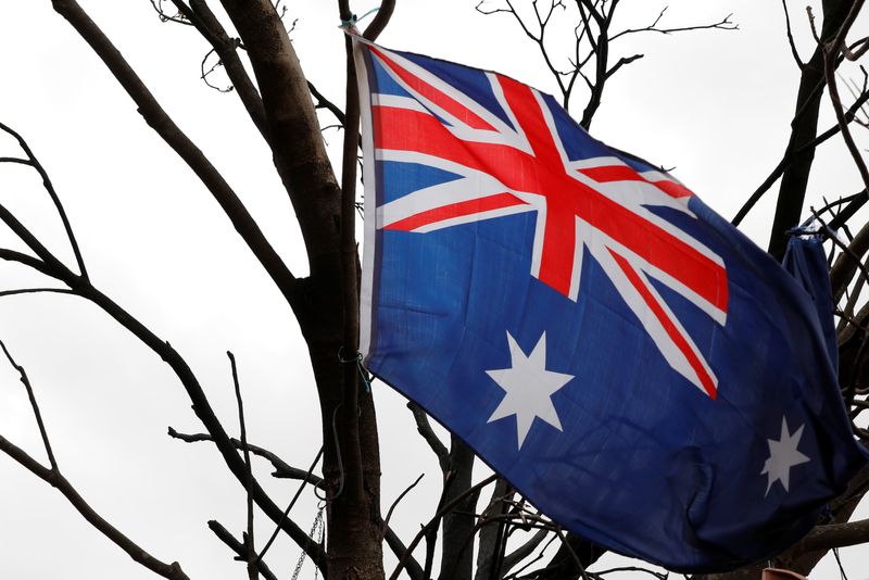 &copy; Reuters. La France et l'Australie ont exprimé jeudi leur volonté de rebâtir leur relation bilatérale à la suite de l'arrivée d'un nouveau Premier ministre à Canberra, pour tourner la page de l'affaire du massif contrat de sous-marins soudainement annulé l'