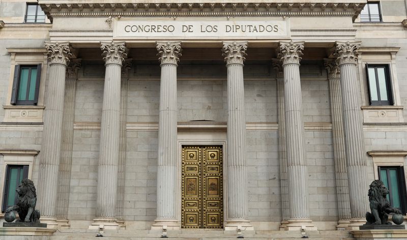 &copy; Reuters. FILE PHOTO: A view of the facade of Spain's parliament is pictured a day after Spain's general election, in Madrid, November 11, 2019. REUTERS/Jon Nazca