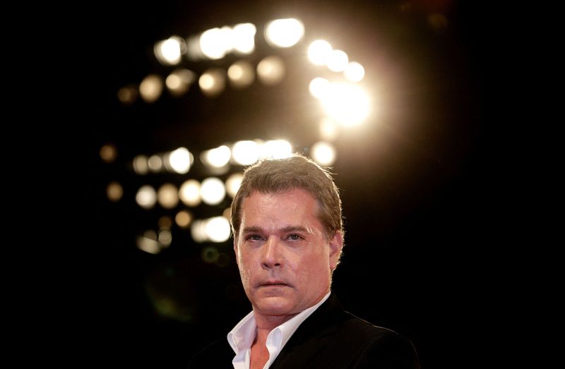 © Reuters. FILE PHOTO: U.S. actor Ray Liotta poses during the red carpet for the movie 
