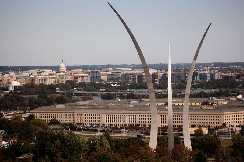 &copy; Reuters. FILE PHOTO: The Pentagon building is seen in Arlington, Virginia, U.S. October 9, 2020. REUTERS/Carlos Barria