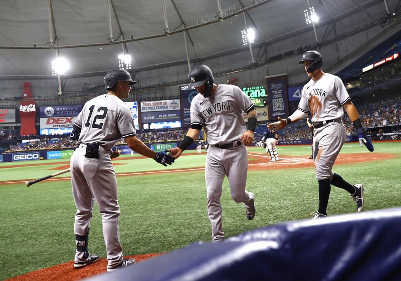 Baseball-Yankees, Rays use social media to raise awareness about gun violence
