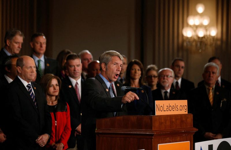 &copy; Reuters. FILE PHOTO: U.S. Representative Kurt Schrader (D-OR) delivers remarks alongside Representative Reid Ribble (R-WI) (L) on behalf of No Labels, a group of Republican and Democrat Congressmen calling for a solution to end the U.S. Government shut down on Cap