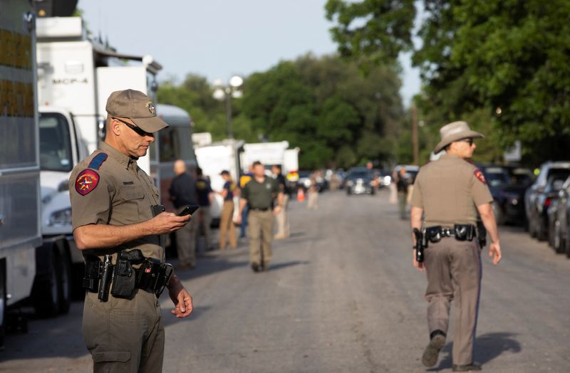 Calls to 911 emergency number by Texas students during massacre