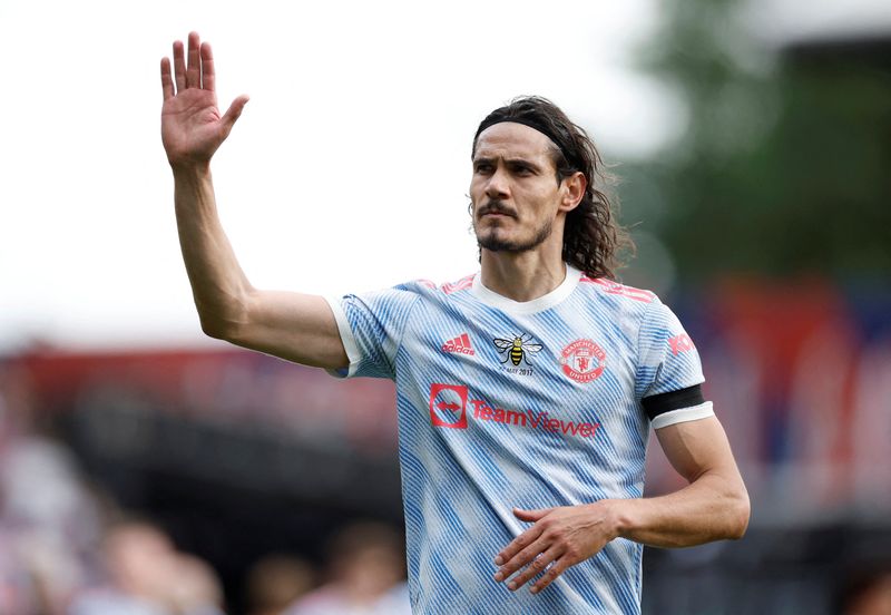 Soccer-Departing Cavani wanted more goals with United fans in the stands