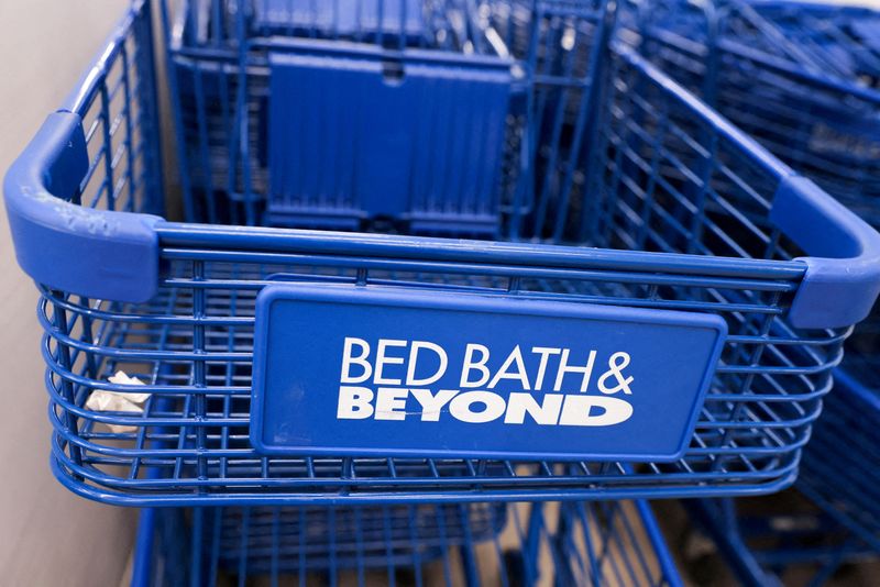 &copy; Reuters. FILE PHOTO: A shopping cart is seen at a Bed Bath & Beyond store in Manhattan, New York City, U.S., June 29, 2022. REUTERS/Andrew Kelly//File Photo