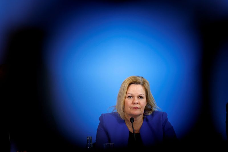 &copy; Reuters. Nancy Faeser, ministre allemande de l'intérieur, lors d'une conférence de presse à Berlin, Allemagne. /Photo prise le 16 février 2023/REUTERS/Michele Tantussi