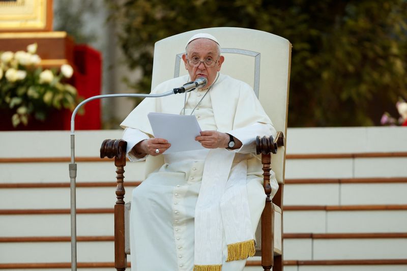 Pope Francis appeals against polarization ahead of big Church meeting