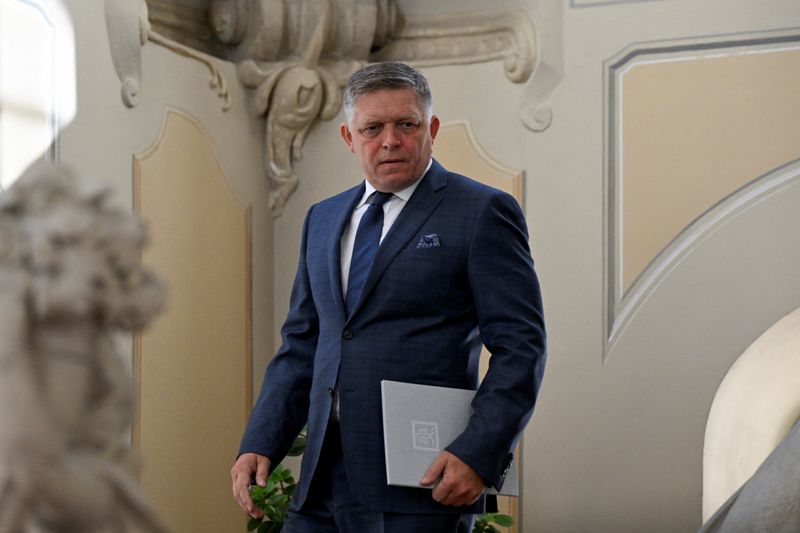&copy; Reuters. Robert Fico, whose SMER-SSD party won the country's early parliamentary elections, looks on, on the day he meets with Slovak President Zuzana Caputova to receive a political mandate to start negotiations to form a new government, in Bratislava, Slovakia, 