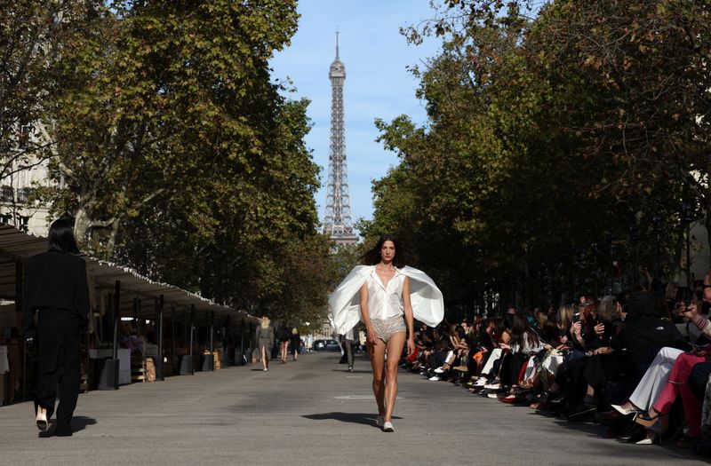 &copy; Reuters. Desfile da Stella McCartney na Semana de Moda de Paris
02/10/2023
REUTERS/Stephanie Lecocq