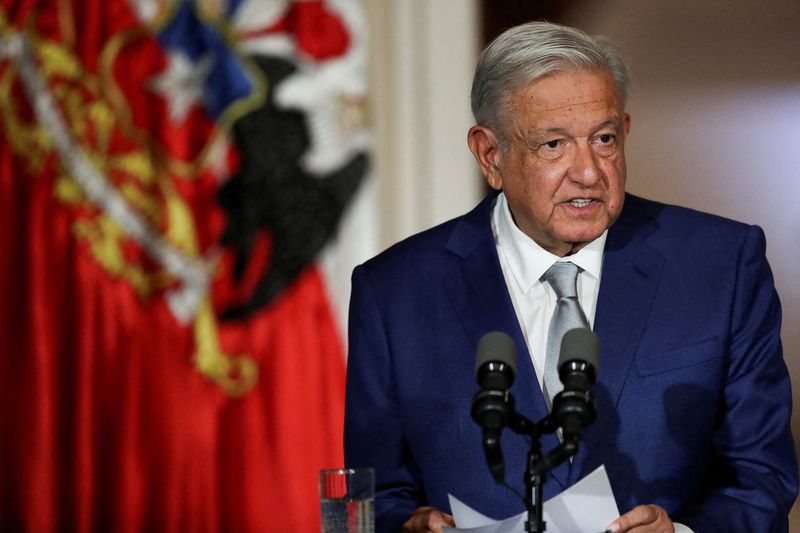 &copy; Reuters. Presidente do México, Andrés Manuel López Obrador, discursa no palácio presidencial de La Moneda, em Santiago, no Chile
10/09/2023 REUTERS/Ivan Alvarado