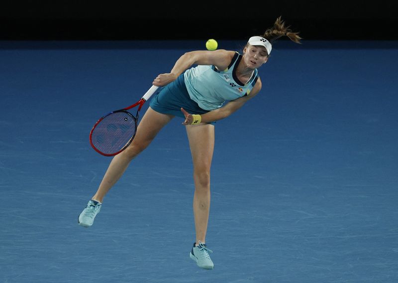 &copy; Reuters. لاعبة قازاخستان إيلينا ريباكينا  خلال إحدى المباريات في بطولة أستراليا المفتوحة للتنس يوم 18 يناير كانون الثاني 2024. تصوير: شيرو دي لوكا - رويت