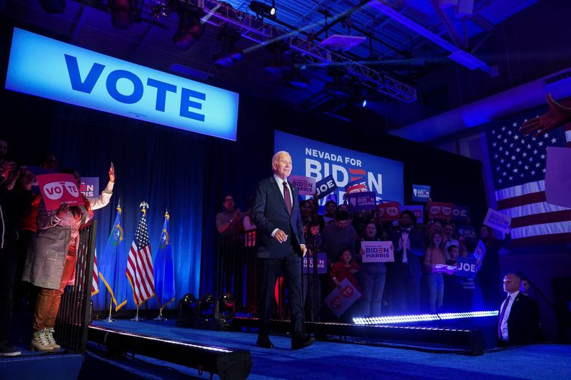 &copy; Reuters. 　１１月の米大統領選で再選を目指すバイデン大統領の陣営は１１日、若年層の有権者を取り込むために中国系短編動画投稿アプリ「ＴｉｋＴｏｋ（ティックトック）」のアカウントを開設