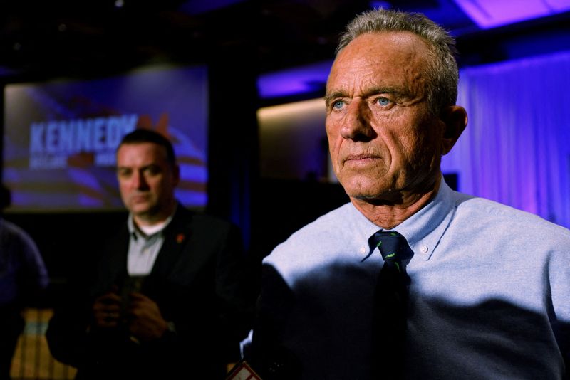 &copy; Reuters. FILE PHOTO: Independent presidential candidate Robert F. Kennedy Jr. listens to a question from the media after his rally in Raleigh, North Carolina, U.S., January 12, 2024. REUTERS/Jonathan Drake