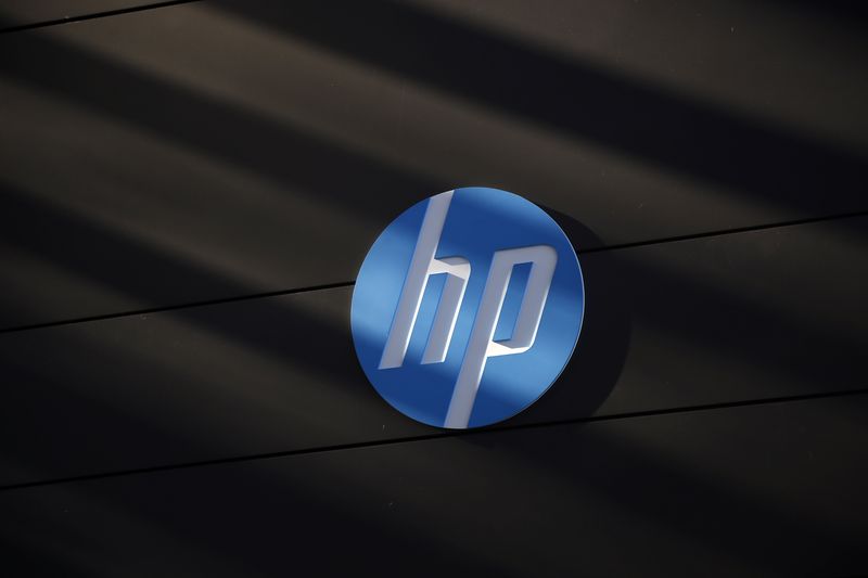&copy; Reuters. Le logo de Hewlett-Packard. /Photo prise le 16 janvier 2013/REUTERS/Stephen Lam (ÉTATS-UNIS - Tags : LOGO TECHNOLOGIE DES SCIENCES D'AFFAIRES)
