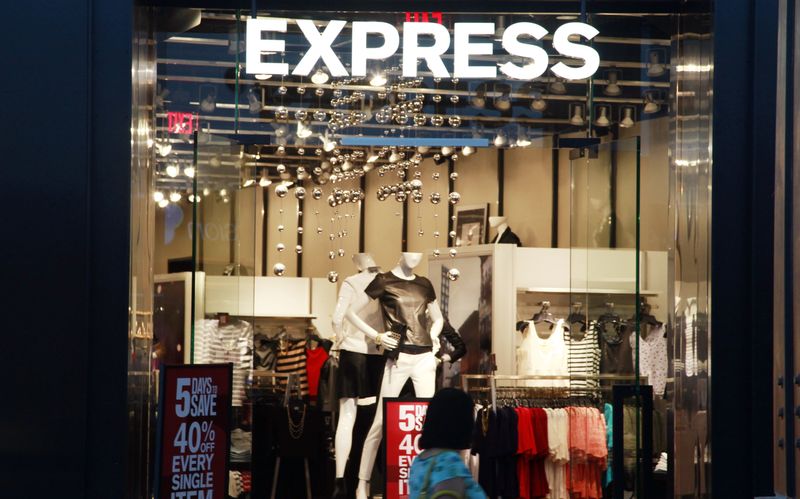 &copy; Reuters. A customer walks past the Express store in Broomfield, Colorado August 28, 2013. REUTERS/Rick Wilking/File Photo