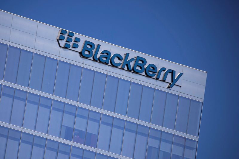 © Reuters. FILE PHOTO: The Blackberry logo is shown on a office tower in Irvine, California, U.S., October 20, 2020.   REUTERS/Mike Blake/File Photo