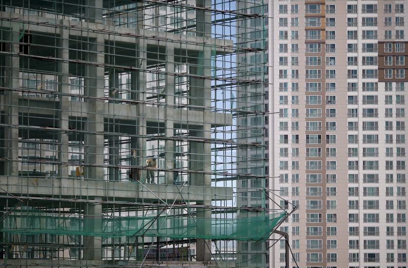 Bank of Korea board member Hwang flags real estate, household debt risks