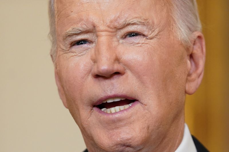 &copy; Reuters. U.S. President Joe Biden speaks about the aid package for Ukraine, from the State Dining Room of the White House in Washington, D.C., U.S., February 13, 2024. REUTERS/Kevin Lamarque