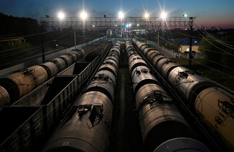 &copy; Reuters. 米国時間の原油先物は、中東や東欧で地政学的緊張が続く中、上昇した。２０２０年５月撮影（２０２４年　ロイター）
