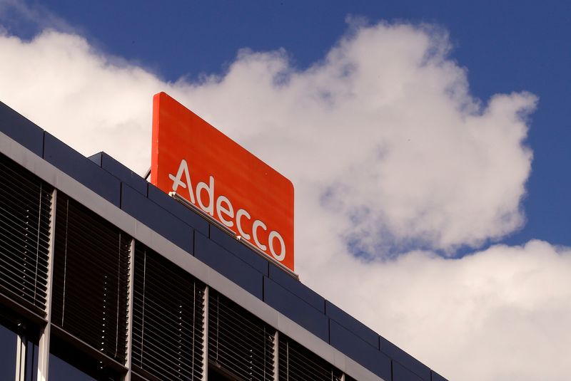 &copy; Reuters. Le siège social du groupe suisse Adecco à Glattbrugg. /Photo prise le 11 octobre 2016/REUTERS/Arnd Wiegmann