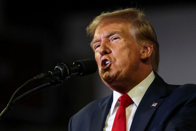 &copy; Reuters. Ex-presidente dos EUA Donald Trump participa de evento de campanha em Conway, Carolina do Sul, EUA
10/02/2024
REUTERS/Sam Wolfe