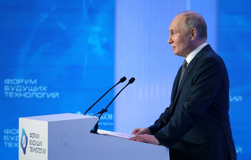 &copy; Reuters. Russia's President Vladimir Putin delivers a speech at the Future Technologies Forum in Moscow, Russia, February 14, 2024. Sputnik/Alexander Kazakov/Pool via REUTERS