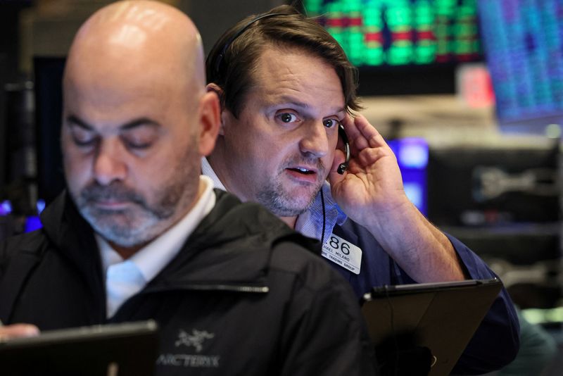 &copy; Reuters. Des traders à la Bourse de New York. /Photo prise le 1er février 2024/REUTERS/Brendan McDermid