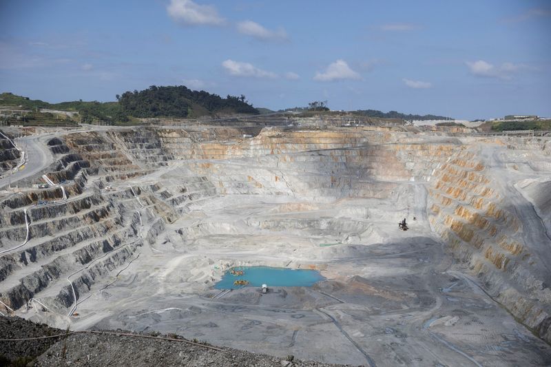 &copy; Reuters. FOTO DE ARCHIVO: Una vista de la mina Cobre Panamá de la canadiense First Quantum Minerals, una de las minas de cobre a cielo abierto más grandes del mundo, durante una gira de prensa, en Donoso, Panamá, 11 de enero de 2024. REUTERS/Tarina Rodriguez/Fi
