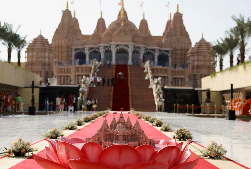 &copy; Reuters. المعبد الهندوسي الذي يفتتحه رئيس الوزراء الهندي ناريندرا مودي في أبوظبي بالإمارات يوم الأربعاء. تصوير: عمرو الفقي - رويترز. 